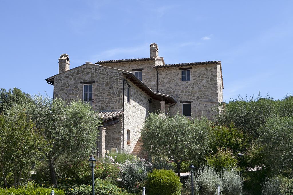 Re Artu Assisi Country Lifestyle Aparthotel Exterior photo